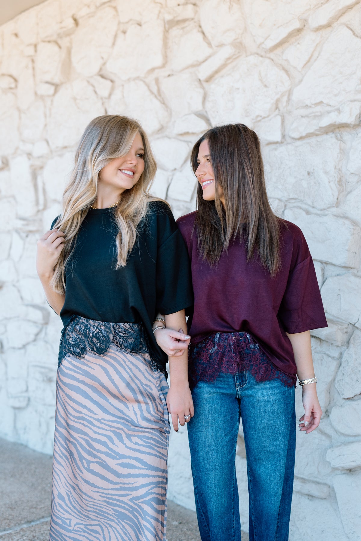 LACE TRIM TEE TOP