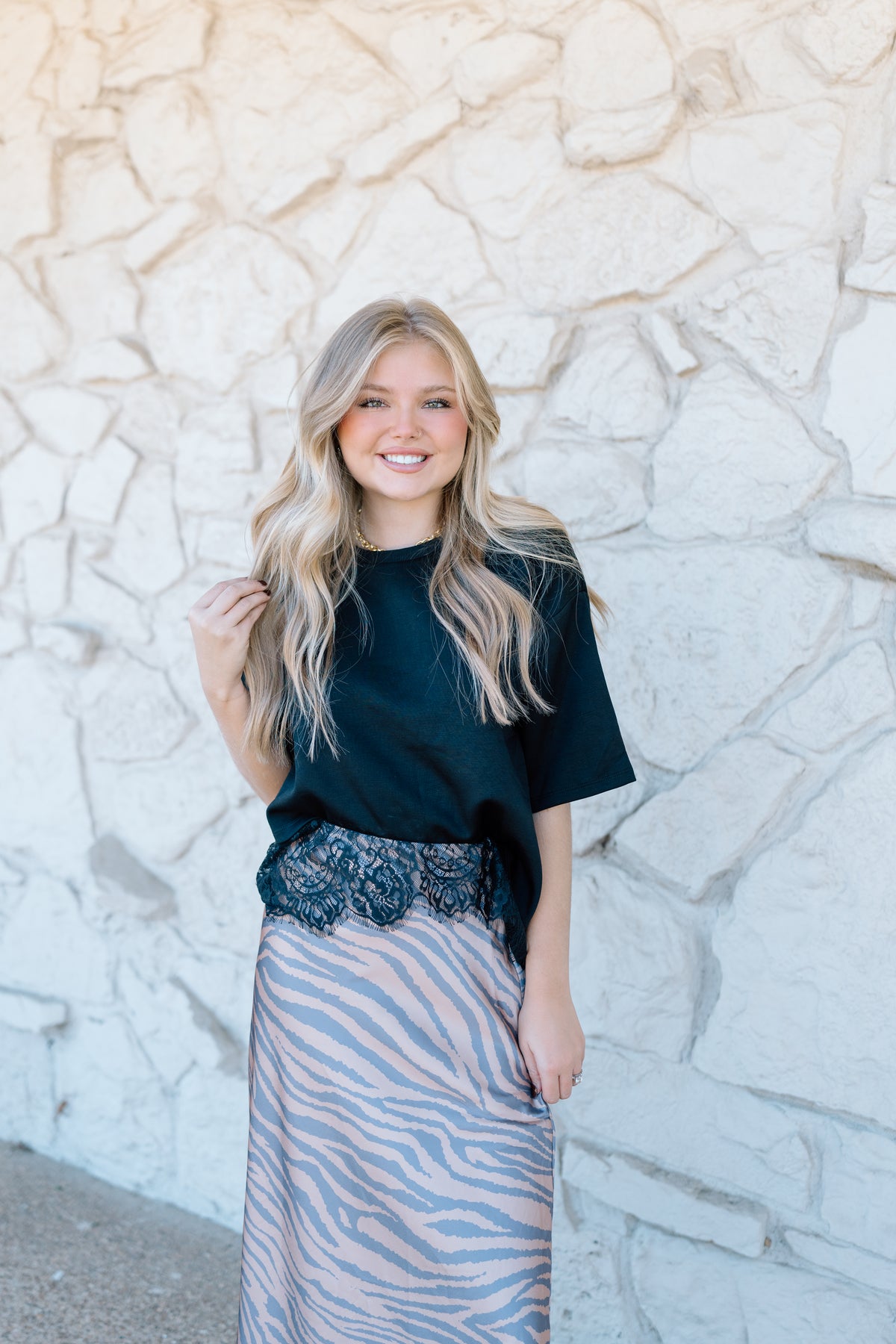 LACE TRIM TEE TOP
