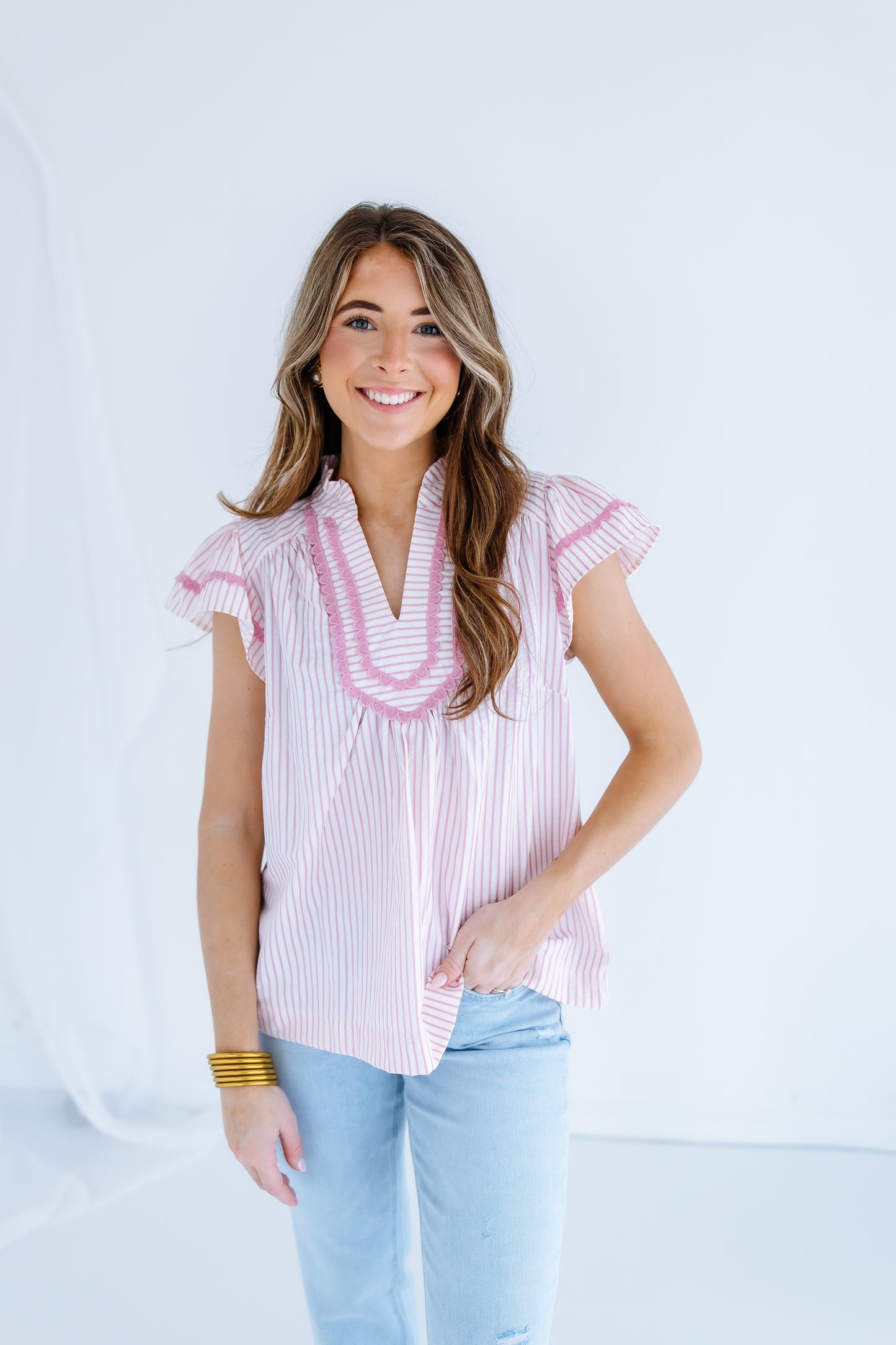STRIPED FLUTTER TOP