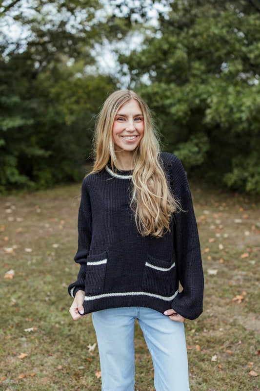 CREW NECK LONG SLEEVE DETAIL SWEATER