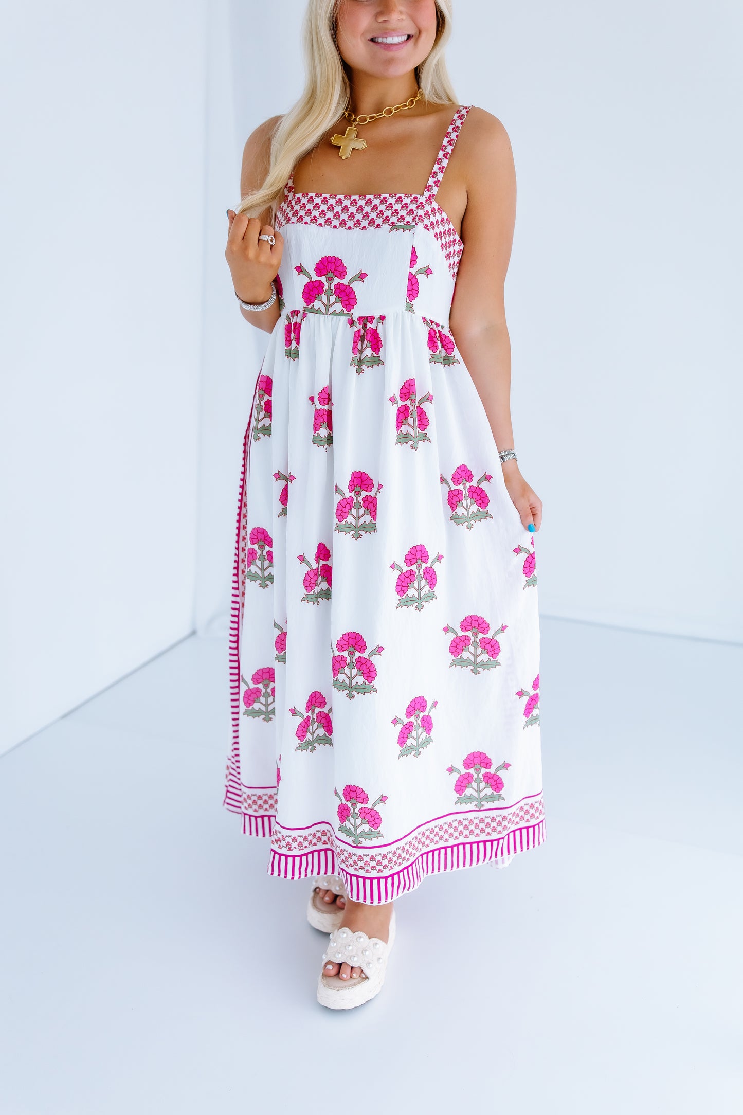 FLORAL SQUARE NECK MIDI DRESS