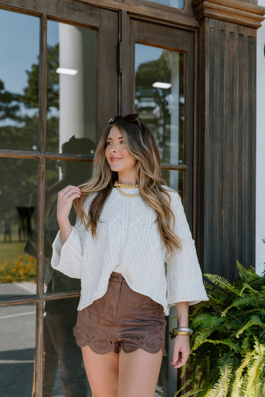 CROPPED CABLE KNIT SWEATER
