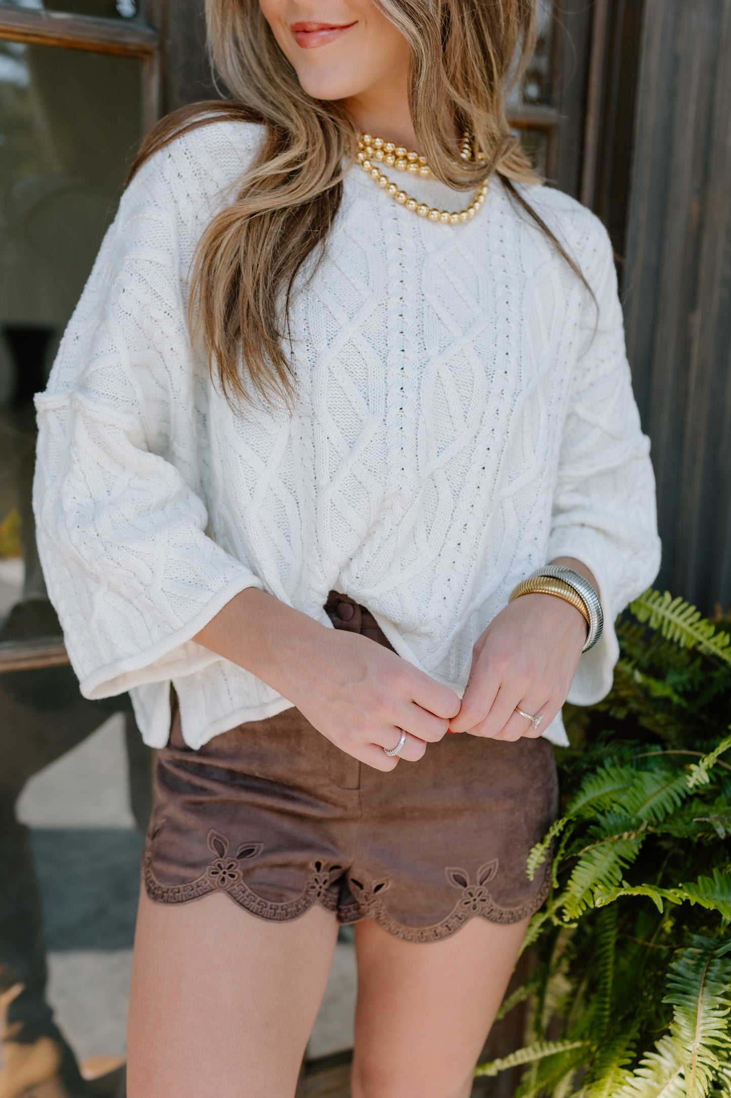 CROPPED CABLE KNIT SWEATER