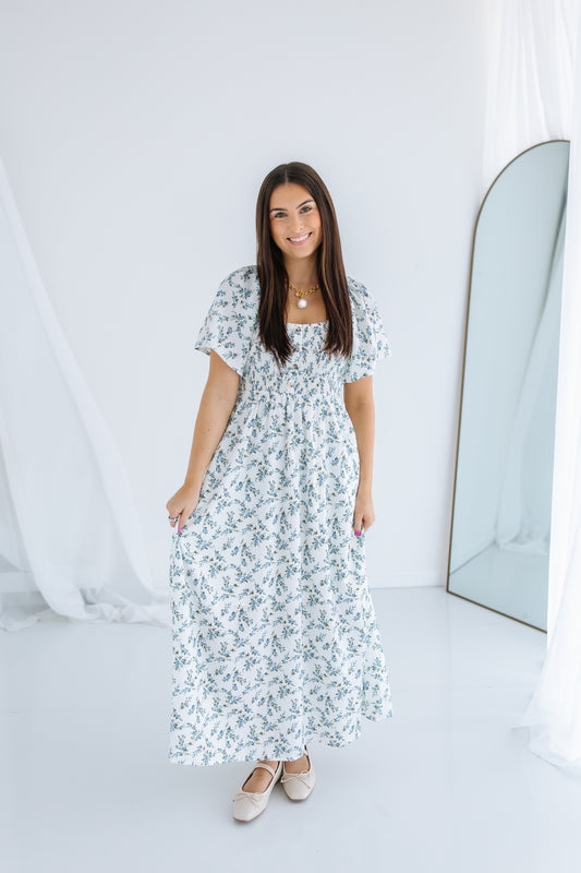 CLASSIC FLORAL FLUTTER SLEEVE MIDI DRESS