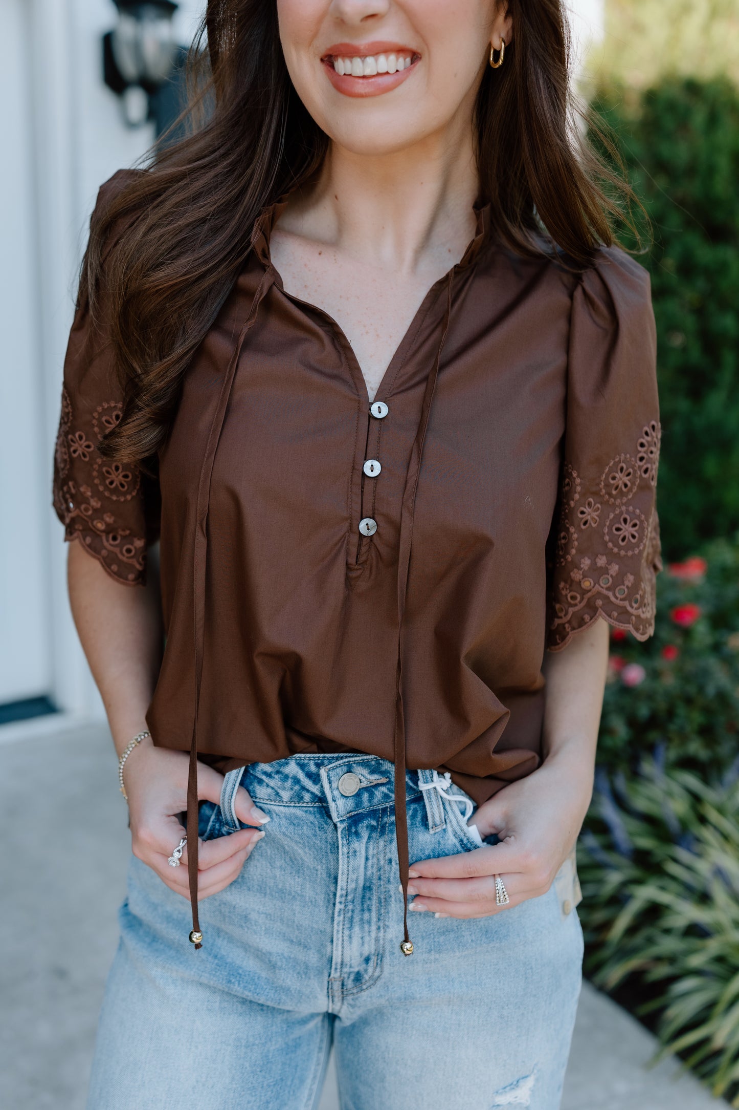 LIGHTWEIGHT WOVEN EYELET TOP