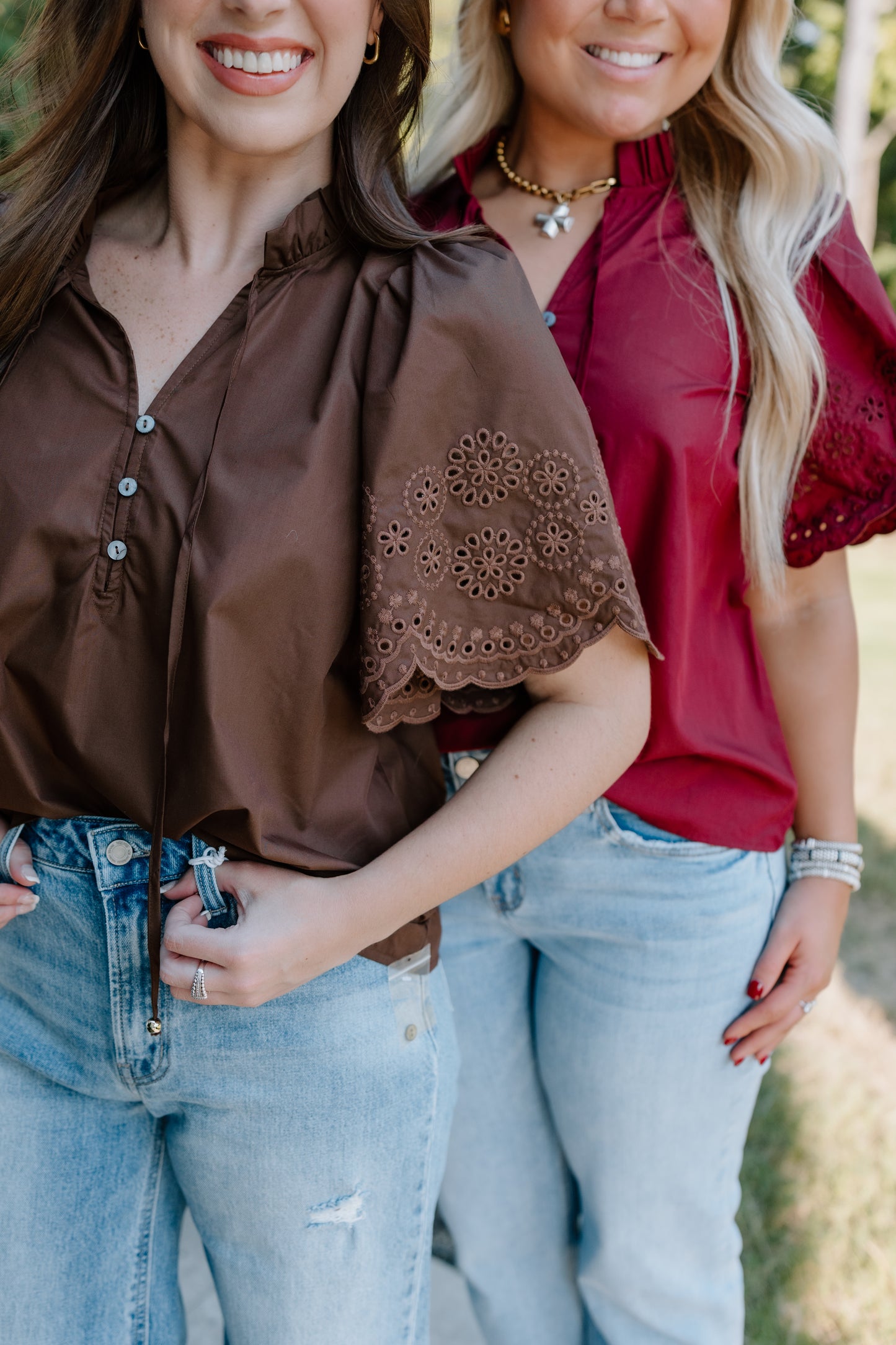 LIGHTWEIGHT WOVEN EYELET TOP