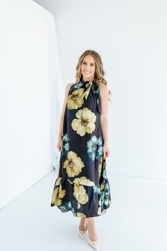 SO CHIC FLORAL HALTER DRESS
