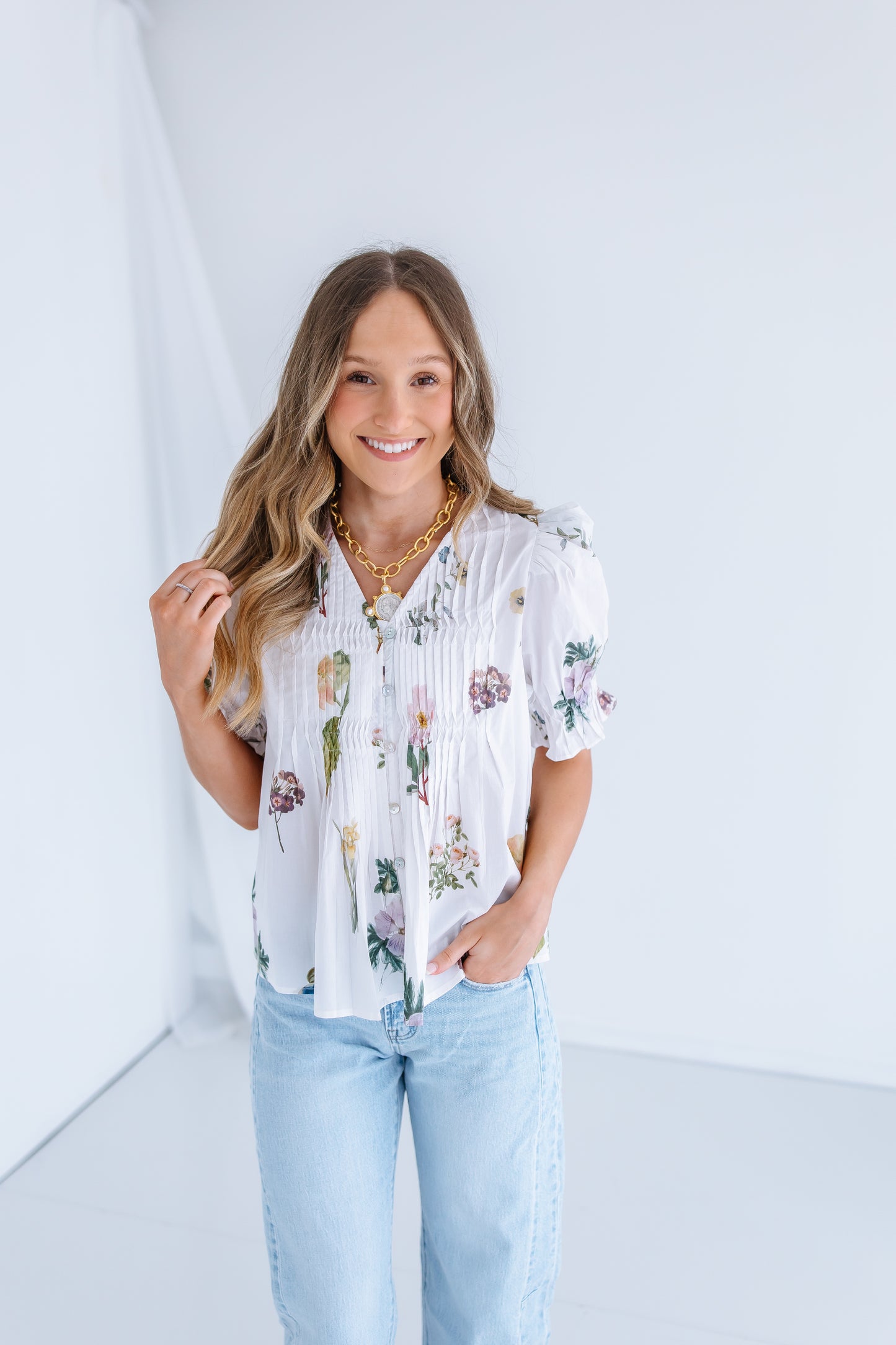 MAYBE THE DISTANCE FLORAL TOP