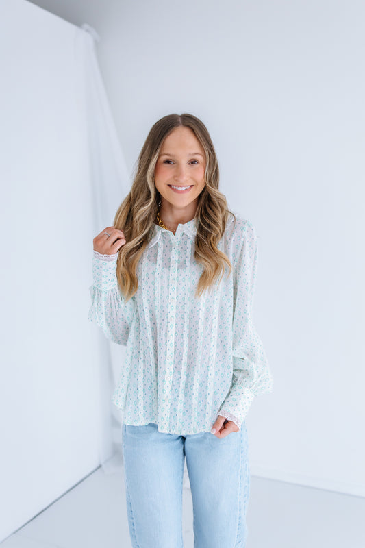 EVELIN LACE COLLAR BLOUSE