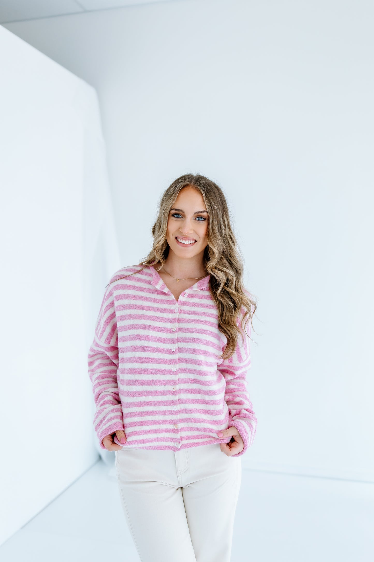 BUBBLE GUM CARDIGAN TOP