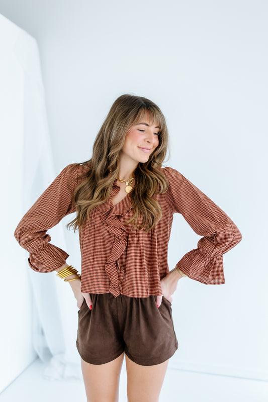 ON THE UPS RUFFLE TOP
