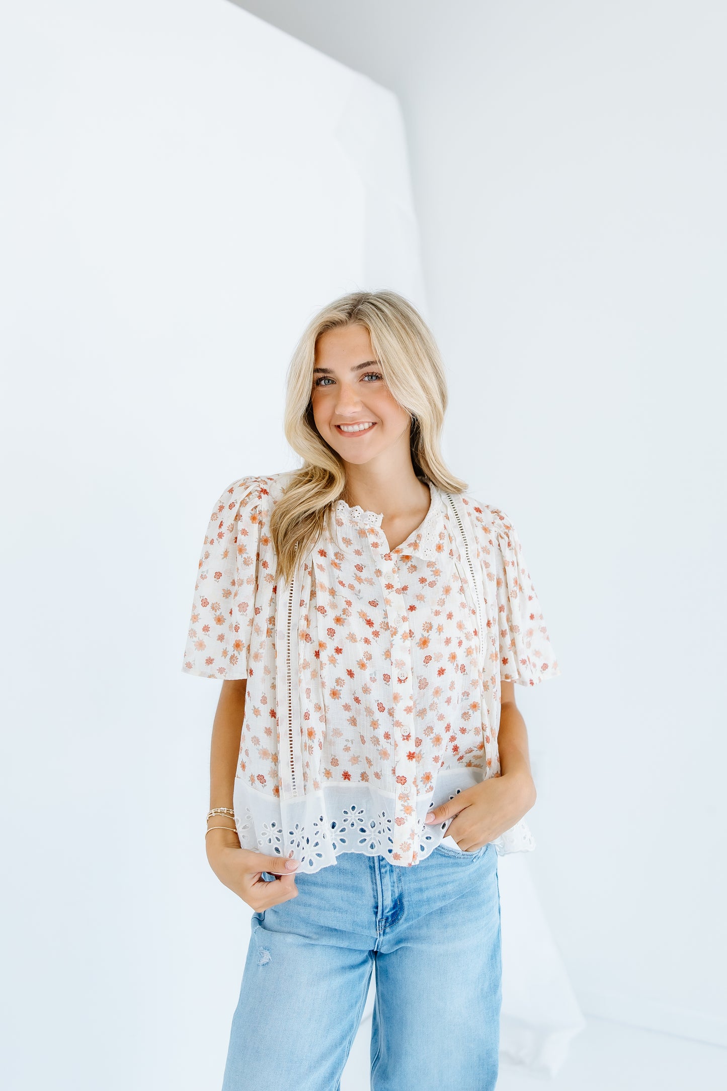 THINGS CHANGING FLORAL PRINT LACE TOP