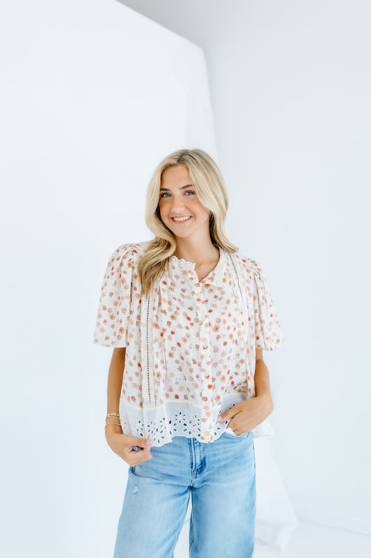 THINGS CHANGING FLORAL PRINT LACE TOP