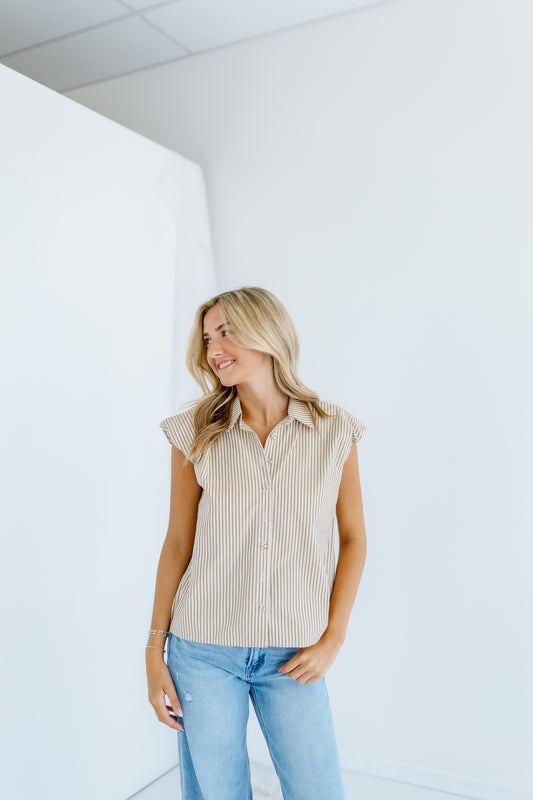 SLEEVELESS STRIPE BUTTON TOP
