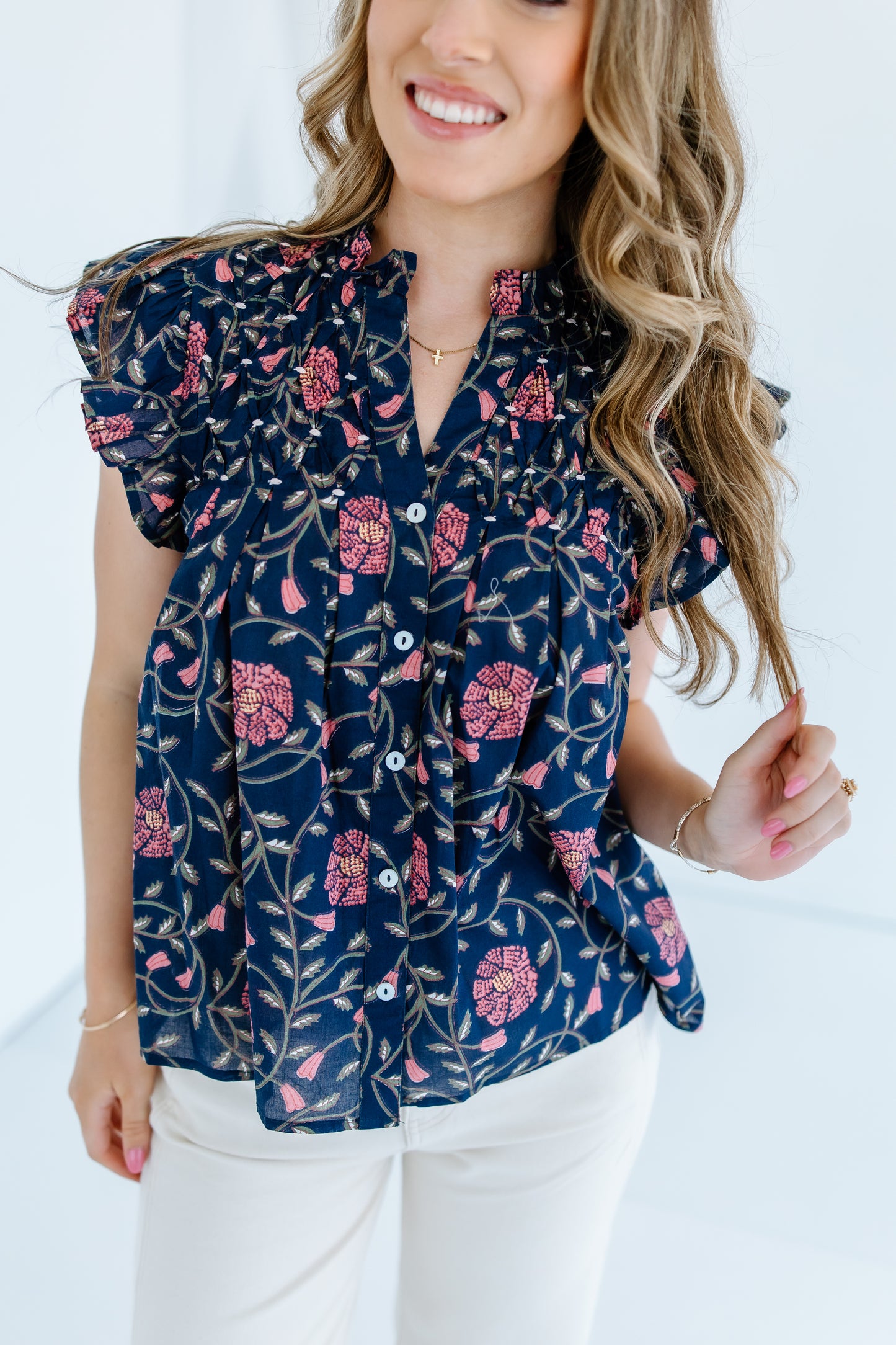 FLUTTER SLEEVE FLORAL TOP