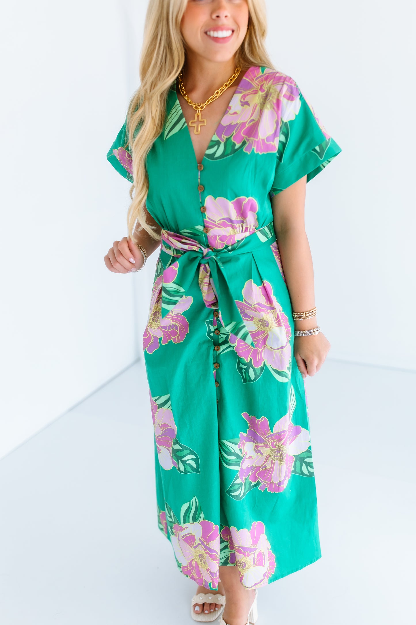 JUST A MINUTE FLORAL MIDI DRESS
