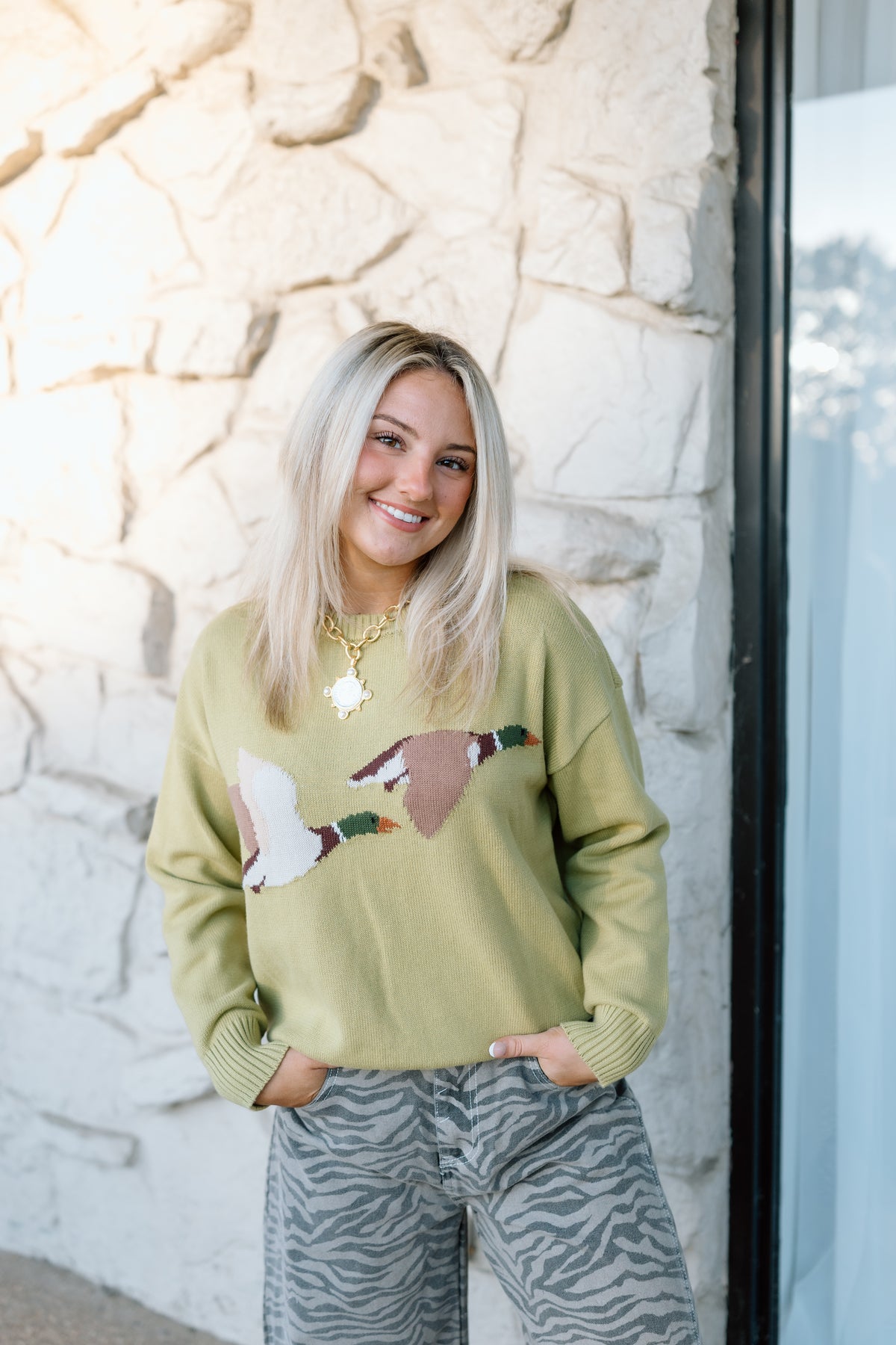 FLYING DUCKS SWEATER TOP