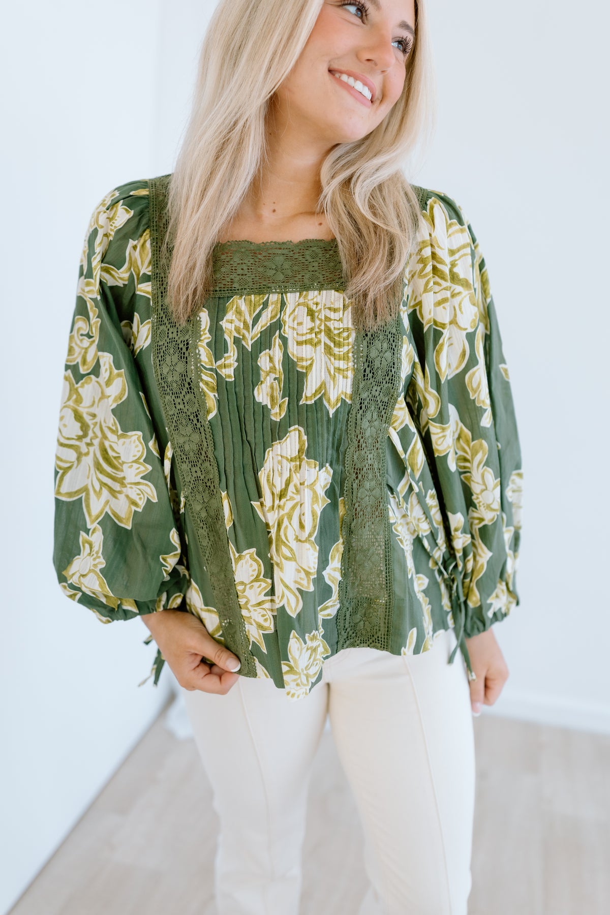 LAUGHING IN THE LEAVES TOP