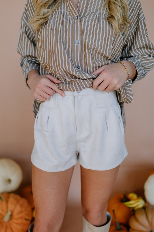 SUEDE DOUBLE PLEATED SHORTS