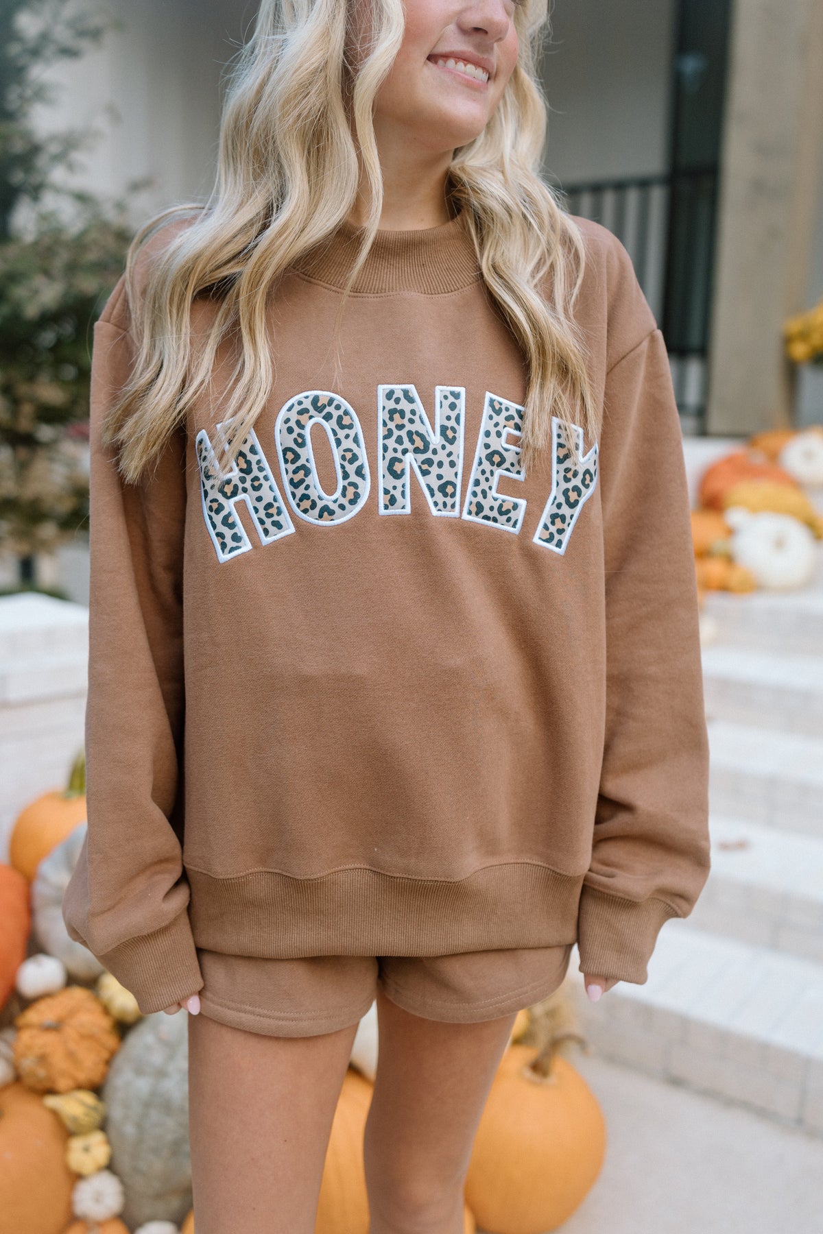 HONEY CHEETAH AND BROWN  MOCKNECK