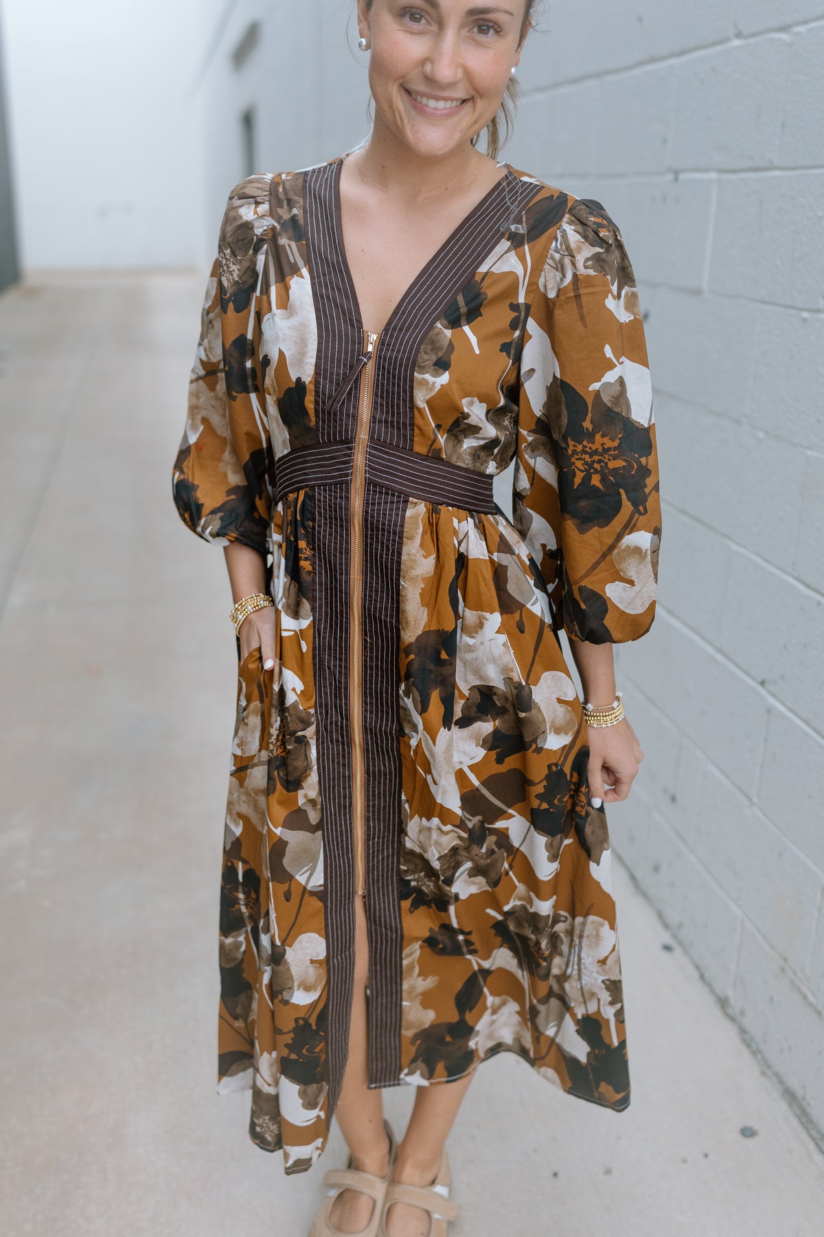 IN EXPENSE MIDI DRESS