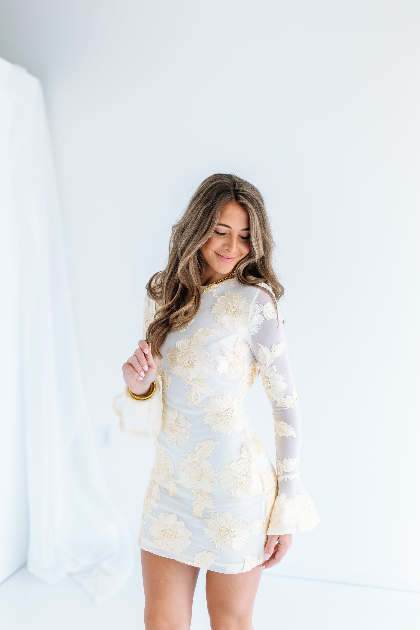 BEACH BABE BELL SLEEVE MINI DRESS