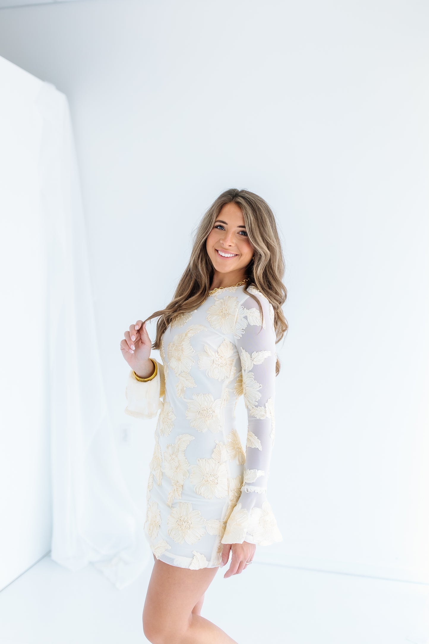 BEACH BABE BELL SLEEVE MINI DRESS