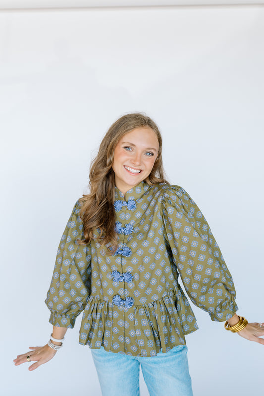 FLORAL FROG BUTTON DOWN TOP
