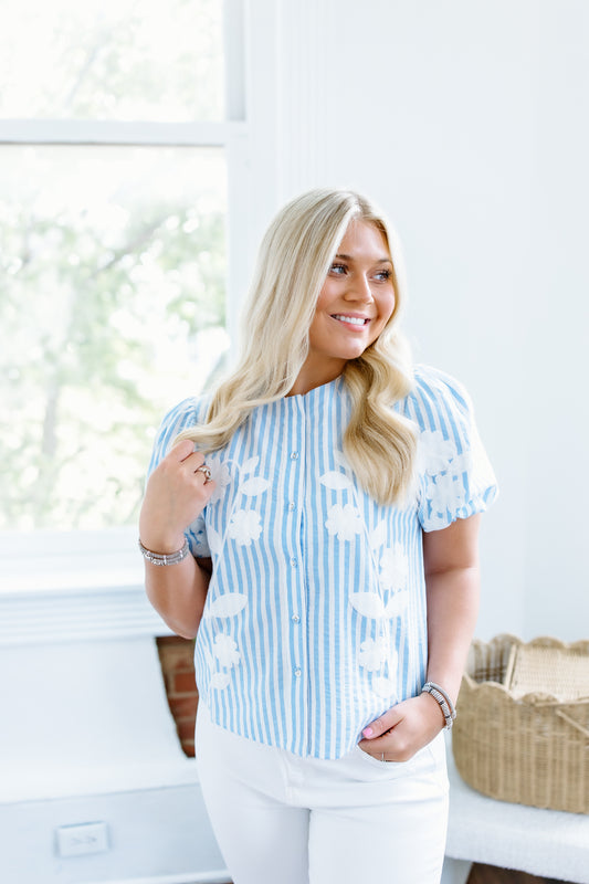 EMBROIDERY FLORAL TOP