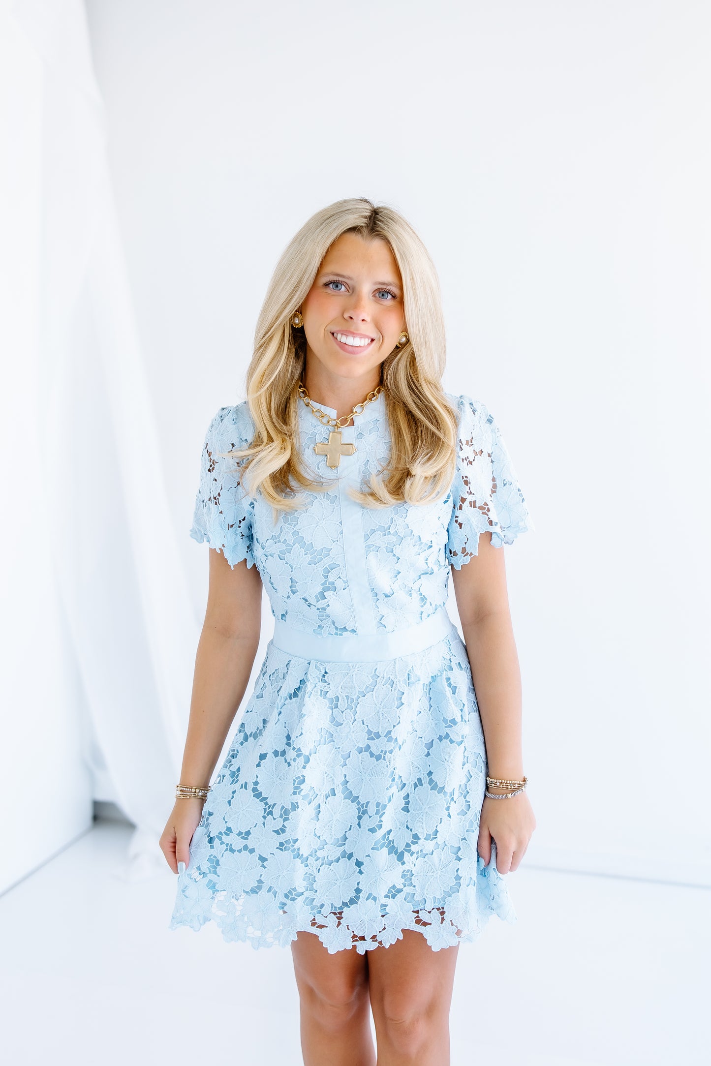 KINDA CHIC FLORAL MINI DRESS