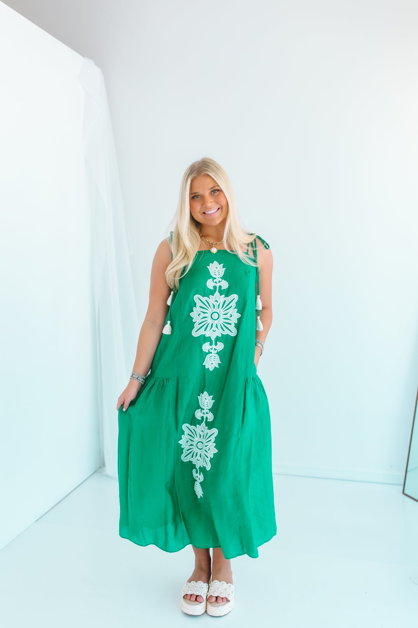 FLORAL EMBROIDERY TASSEL MIDI DRESS