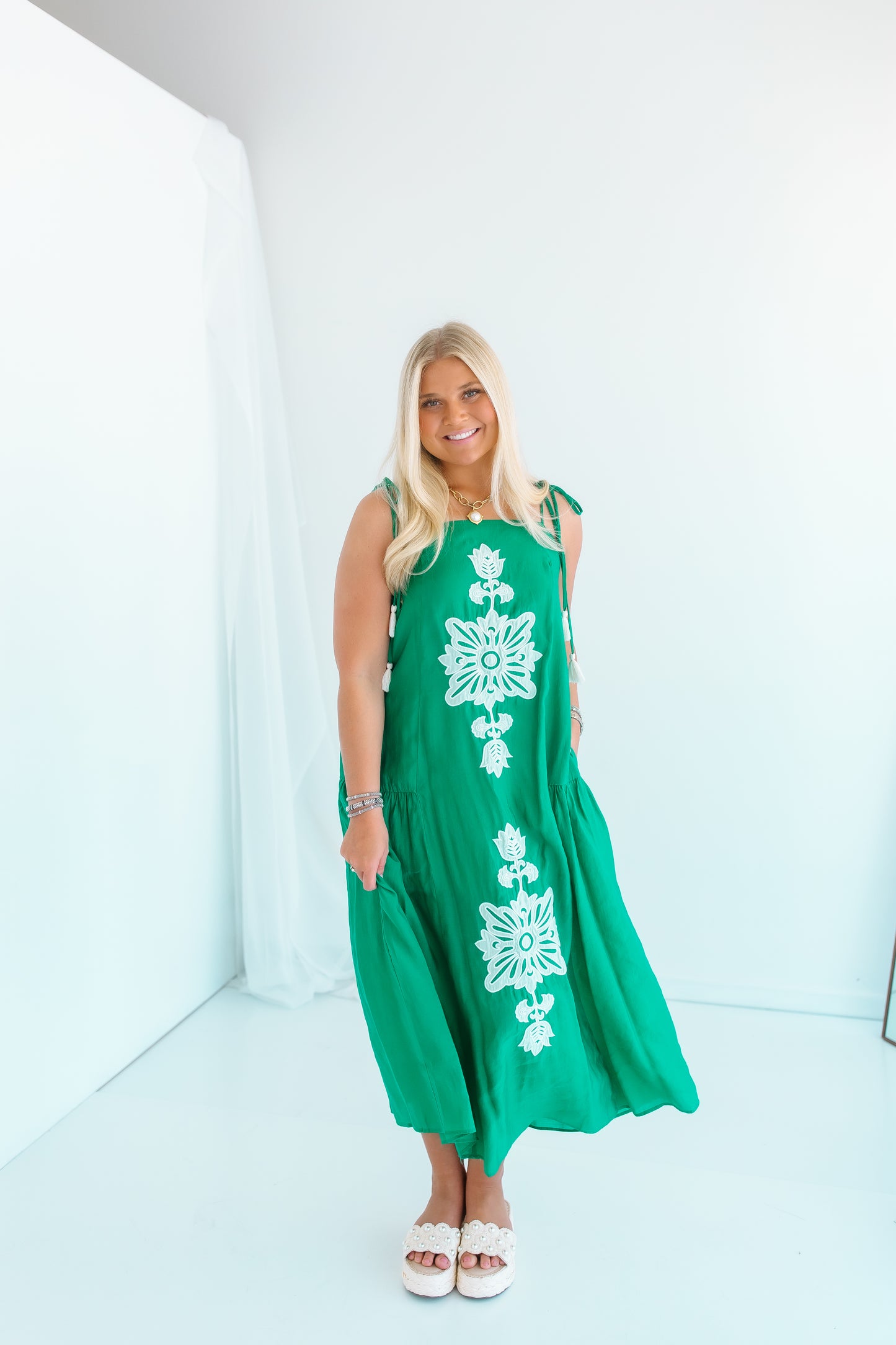 FLORAL EMBROIDERY TASSEL MIDI DRESS