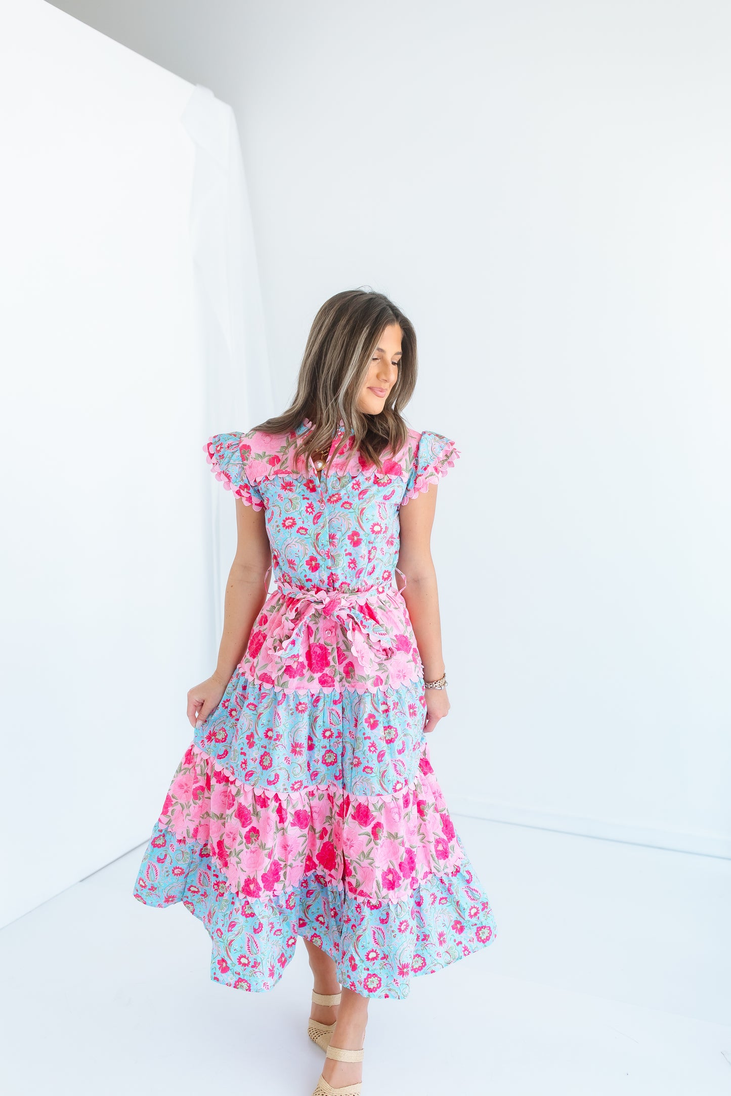 FLORAL PRINT SCALLOP DETAIL MIDI DRESS