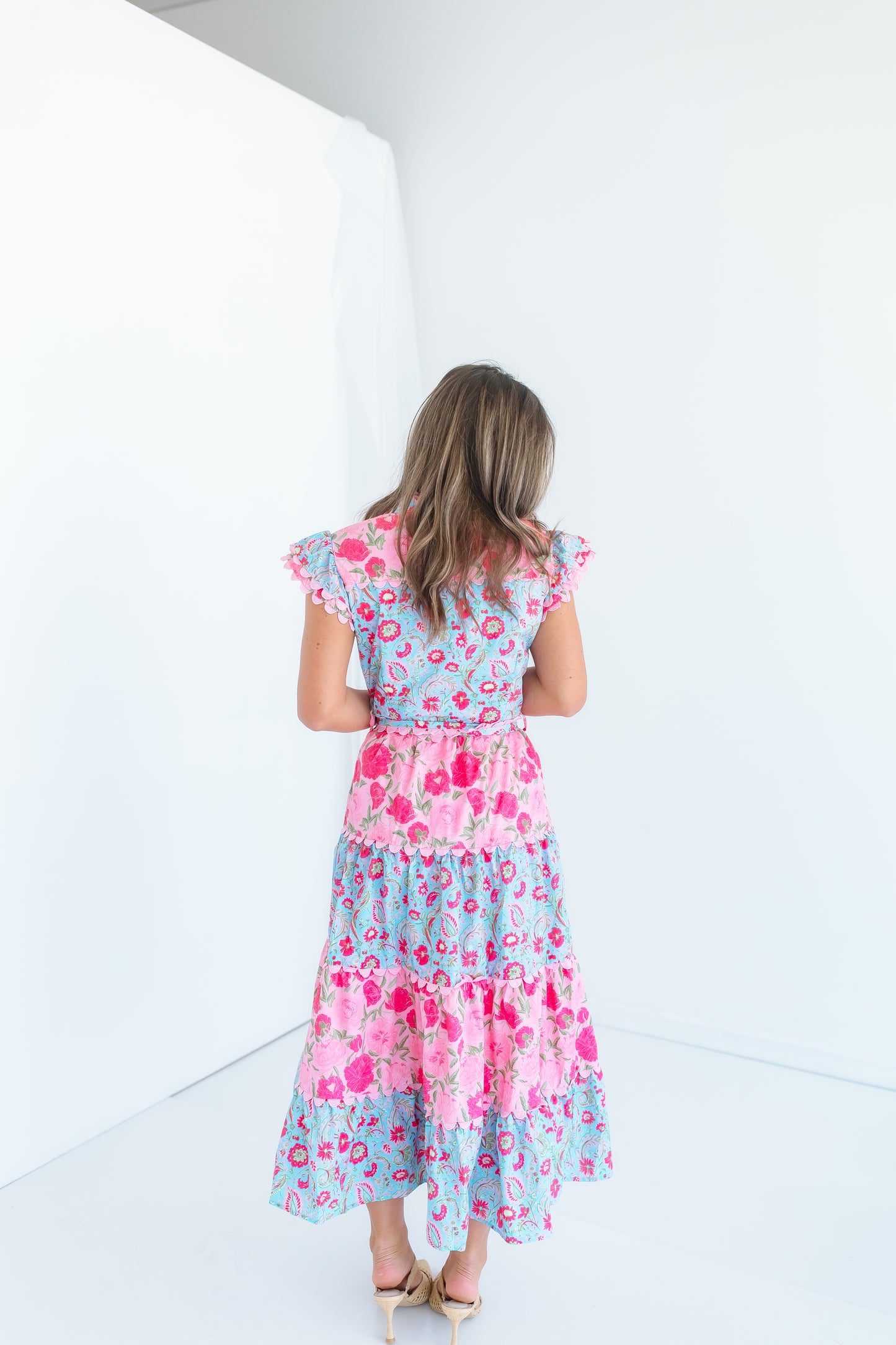 FLORAL PRINT SCALLOP DETAIL MIDI DRESS