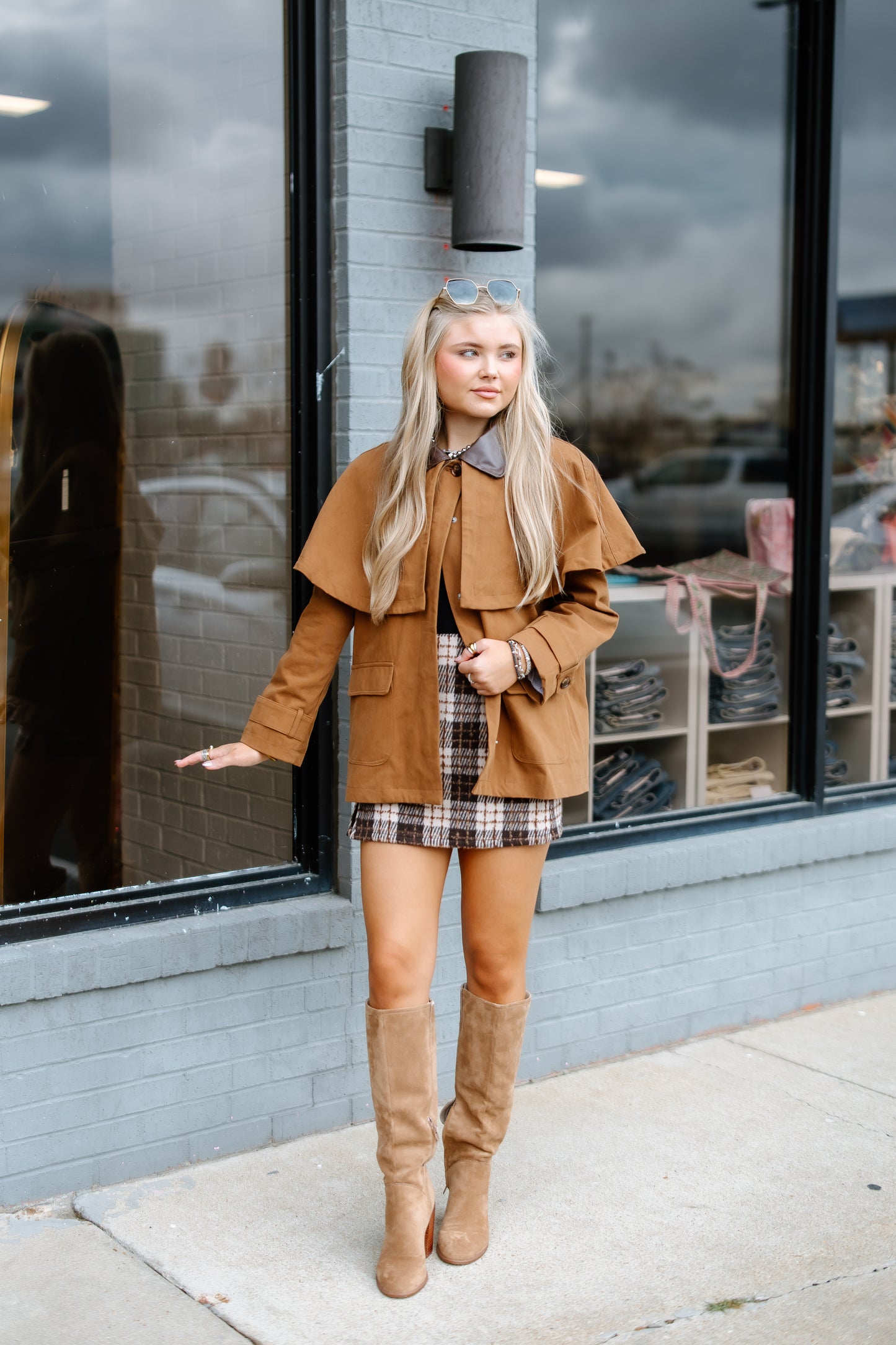 STEPS OF THE MET CAPE JACKET