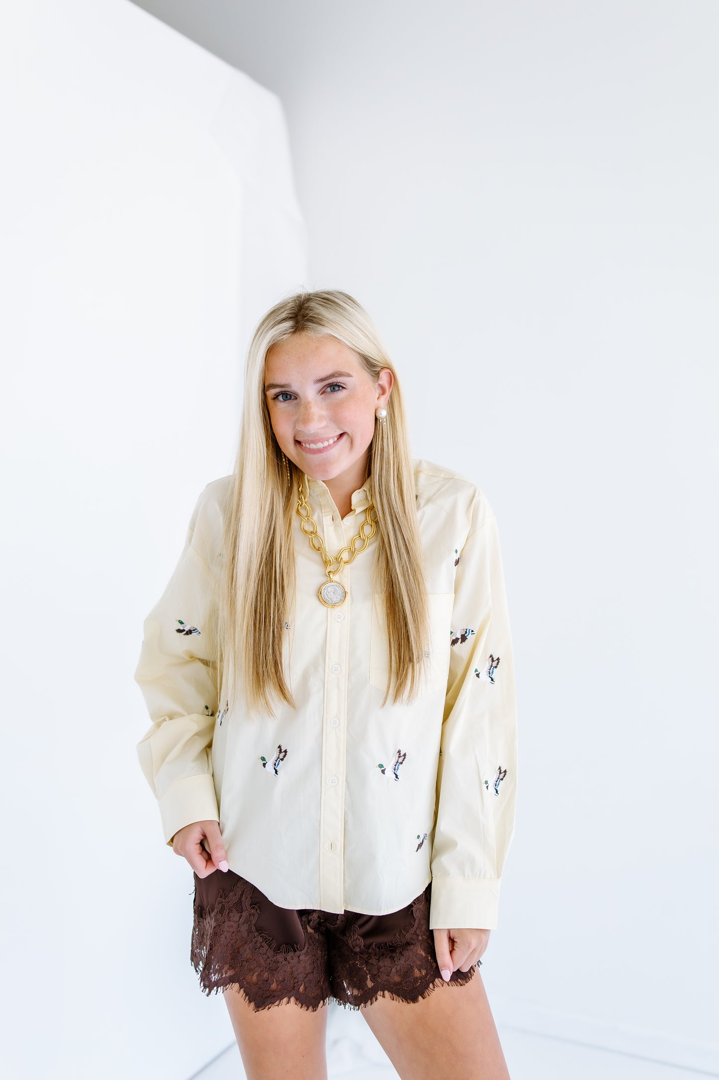 EMBROIDERED DUCK BUTTON DOWN TOP- 3 COLORS