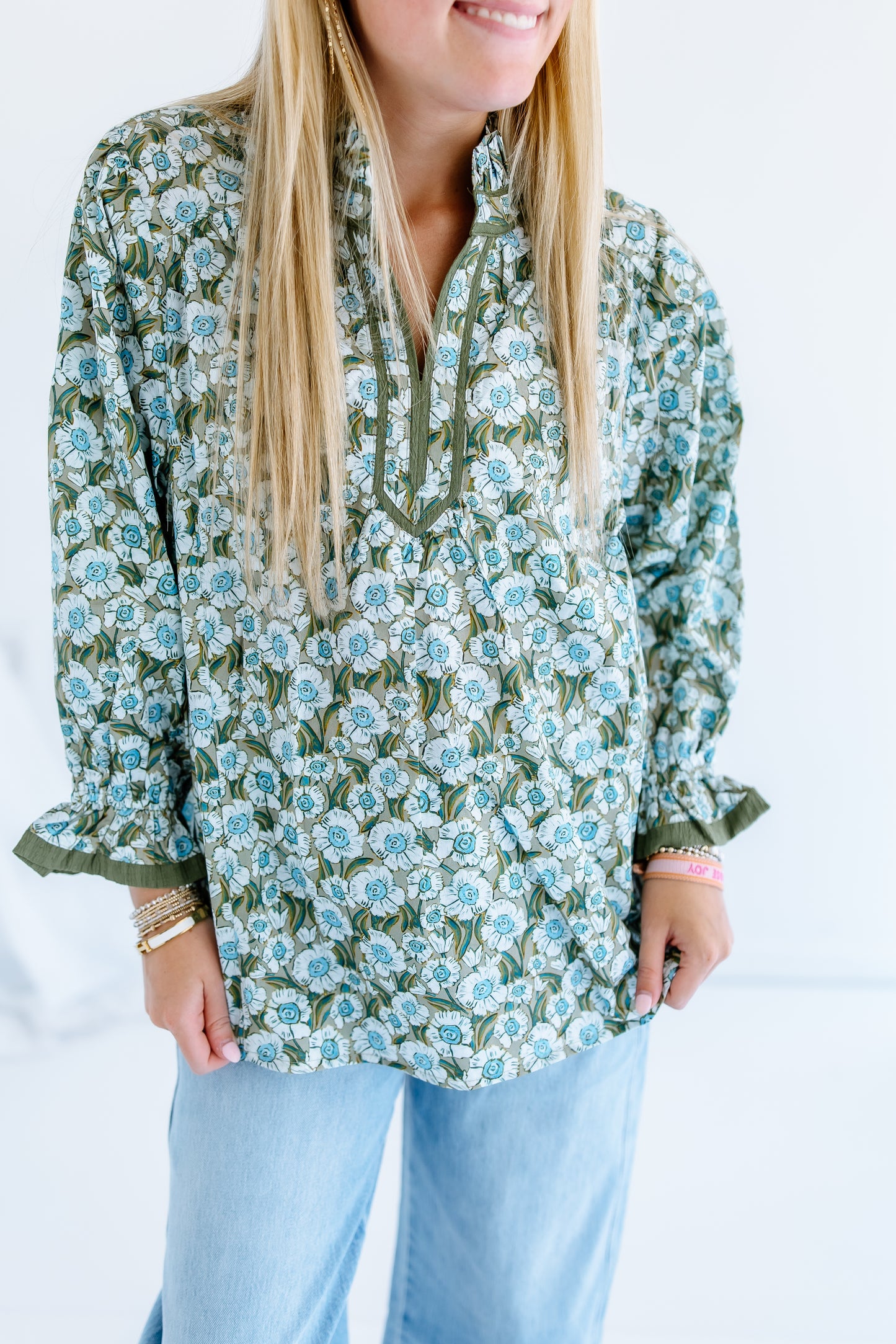 WHATS THAT FLORAL TOP