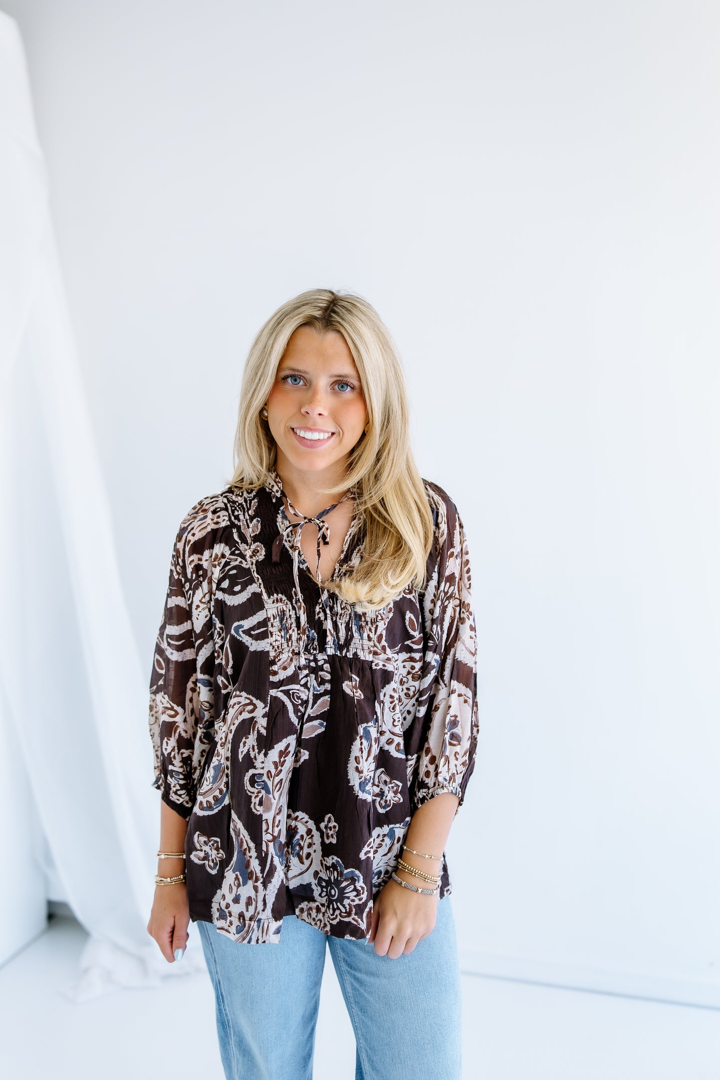 FLORAL FRESH SMOCKED TOP
