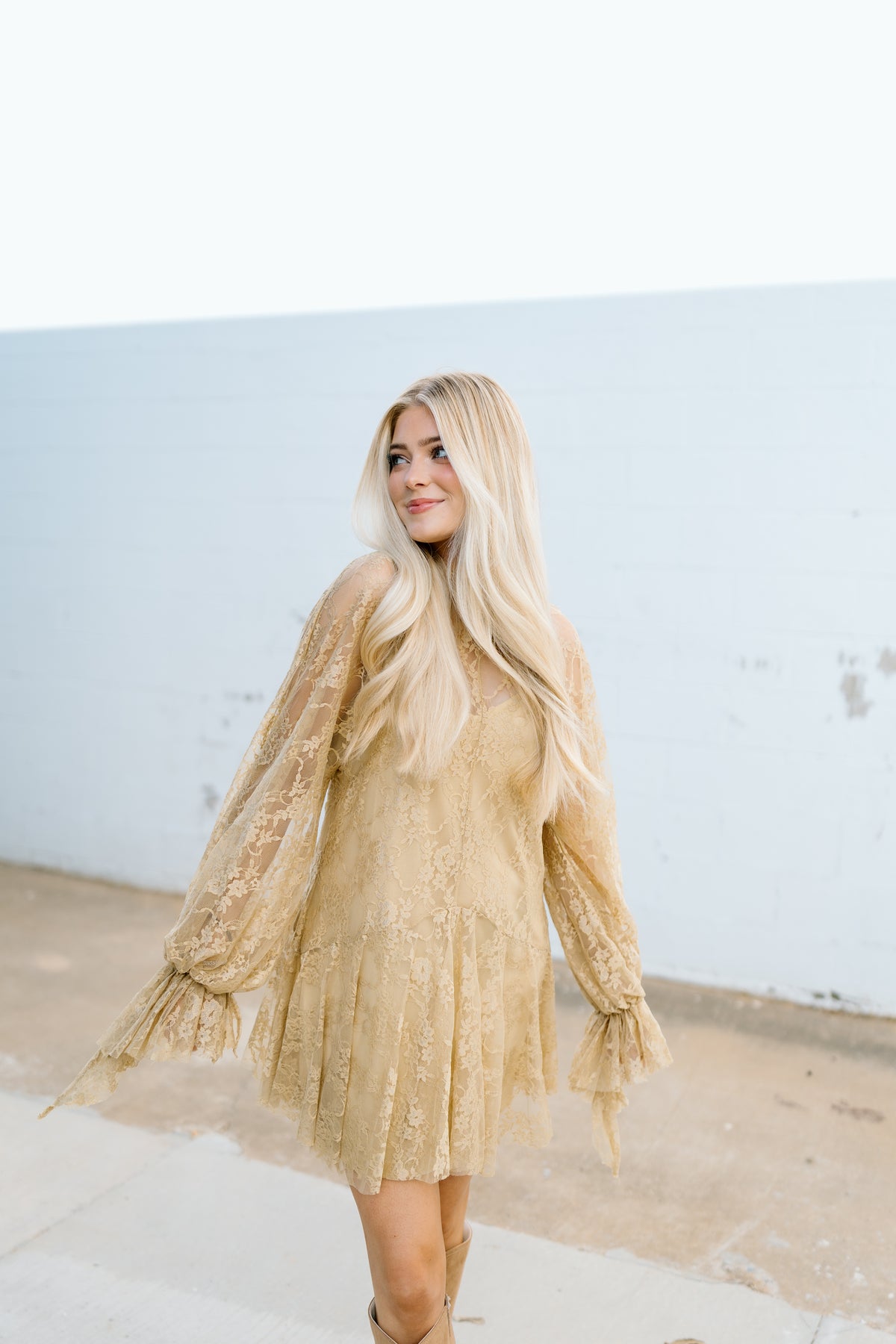 FLORAL LACE LAYERED MINI DRESS