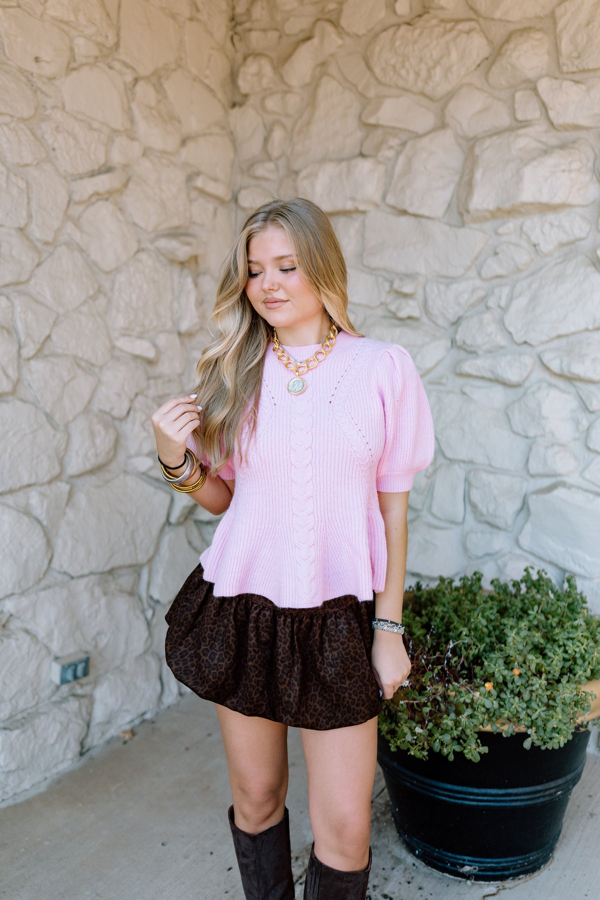 FLARED PUFF SLEEVE KNIT TOP