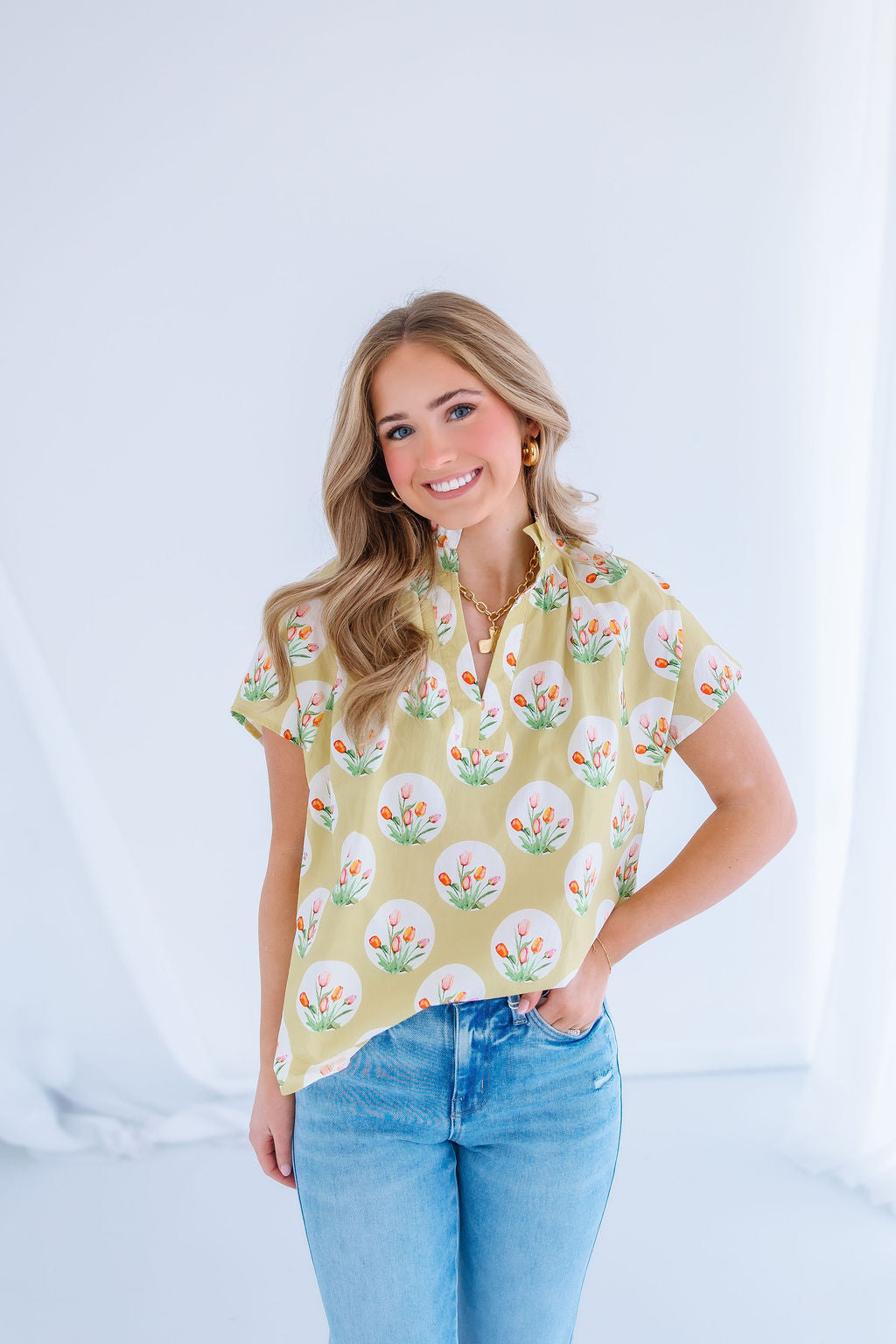 NOT RUNNING FROM SPRING FLORAL TOP