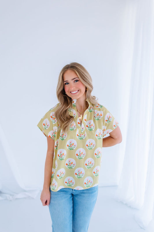 NOT RUNNING FROM SPRING FLORAL TOP