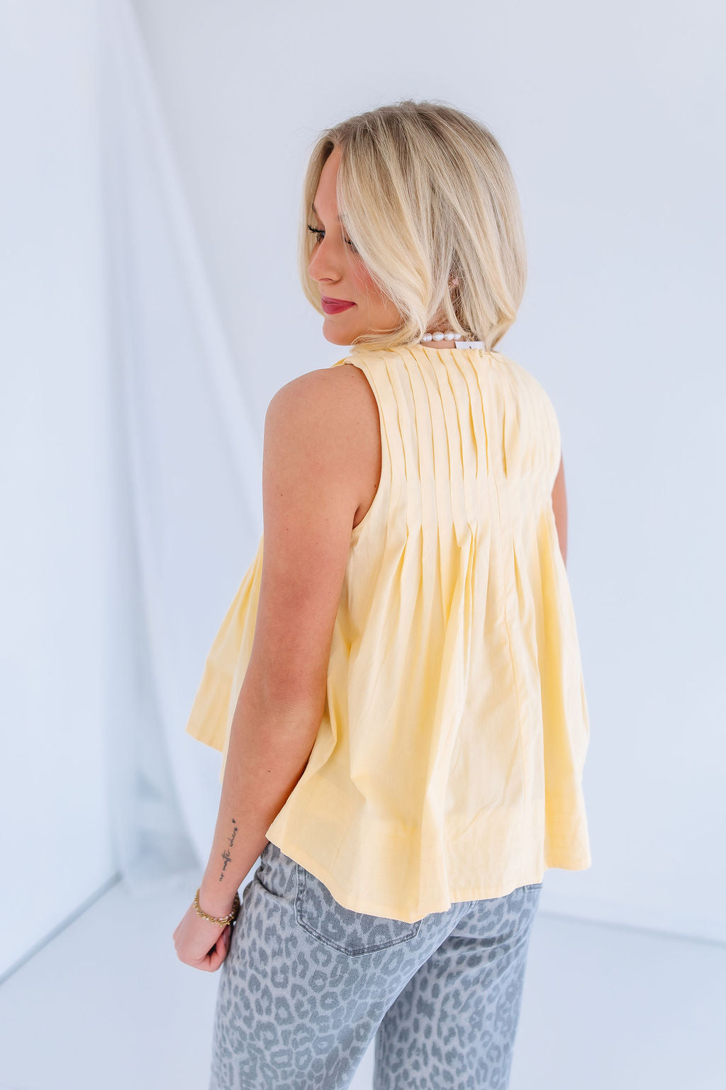 PLEATED HIGH LOW TOP