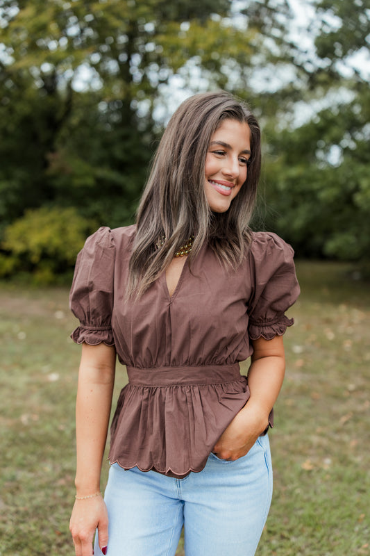 SPLIT NECK CUFF SHORT SLEEVE TOP