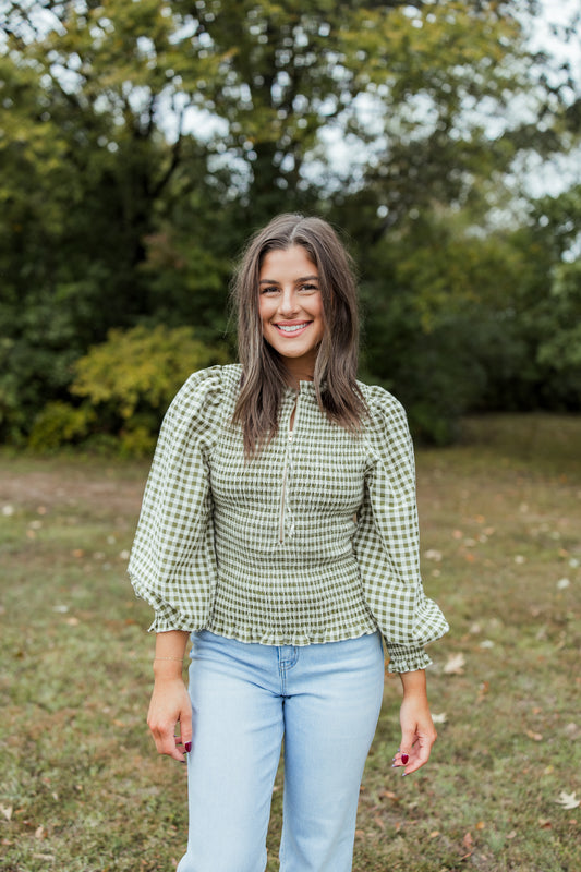 SMOCKED GINGHAM PUFF SLEEVE TOP