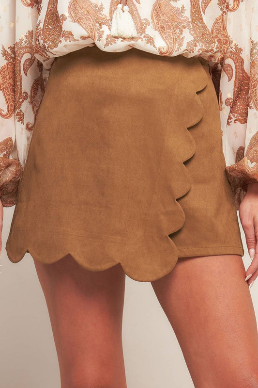 SCALLOP FAUX SUEDE SKORT