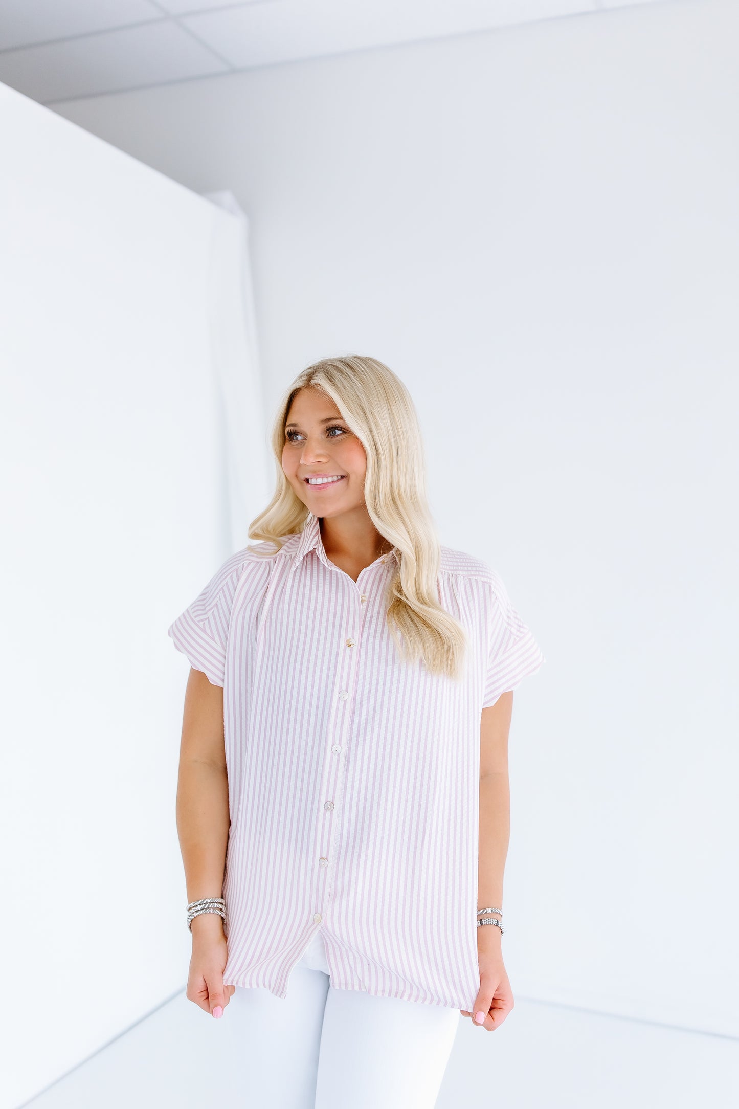 SCALLOP BUTTON DOWN SHIRRING TOP