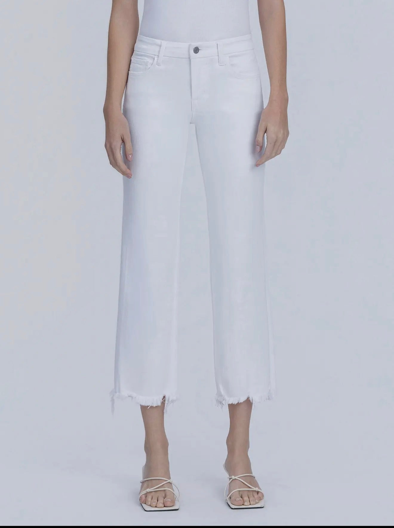 MID RISE FRAYED HEM CROPPED STRAIGHT JEANS