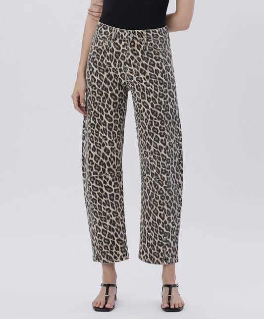 HIGH RISE LEOPARD BARREL JEANS