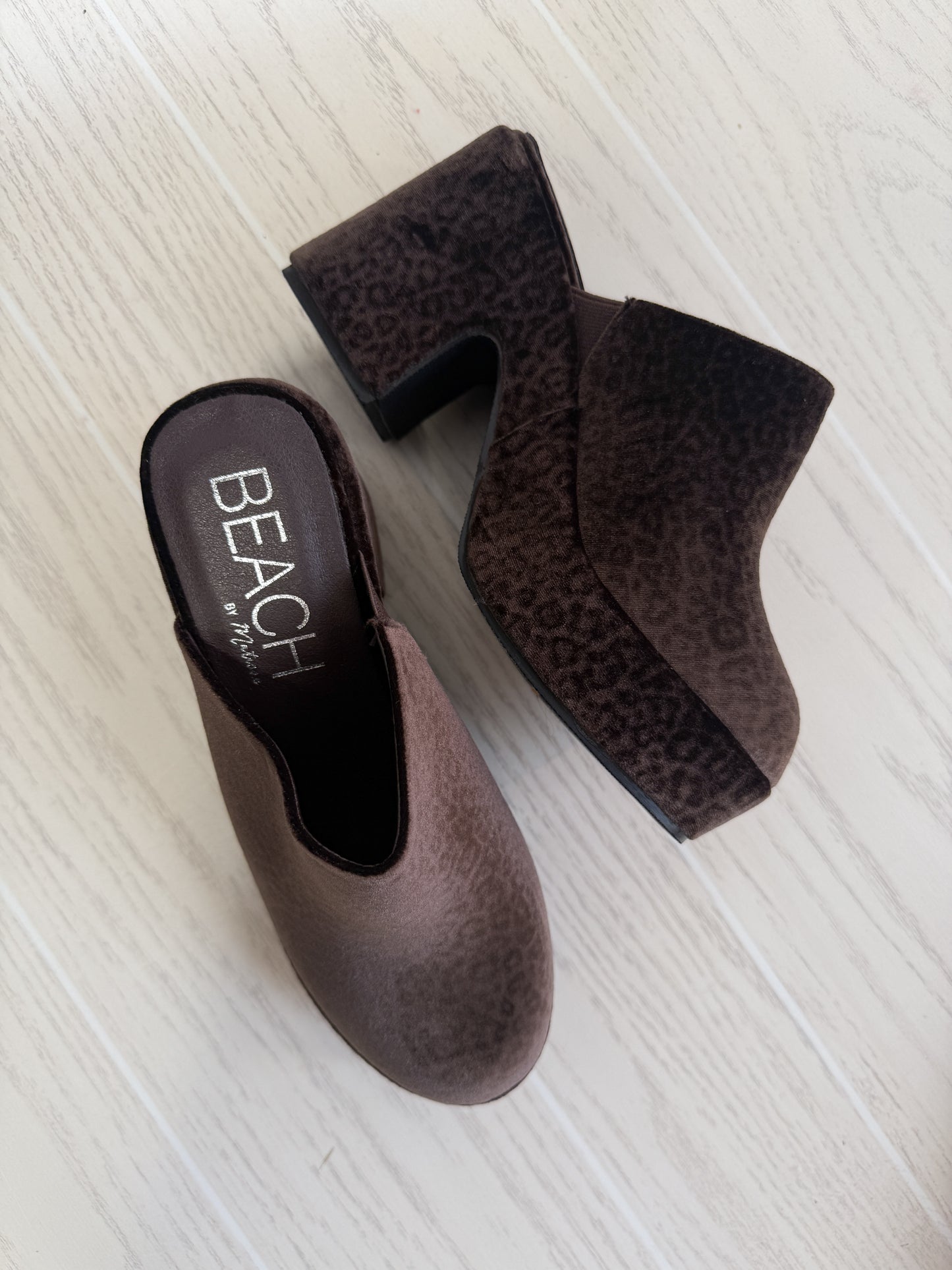 JAYDE CHOCOLATE CLOG HEELS
